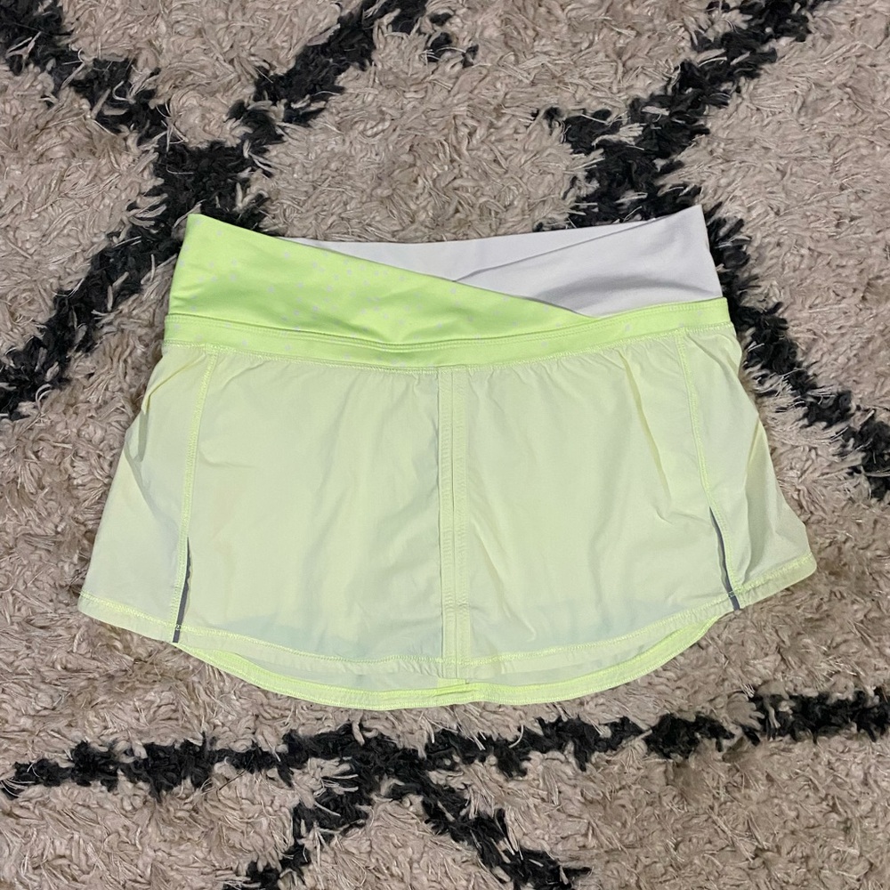 Lululemon Neon Yellow/Green Crossover Waist Run Pace Skort Size 4
